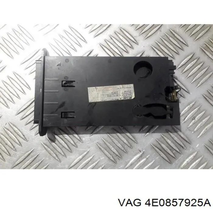 Купити 4E0857925A VAG 