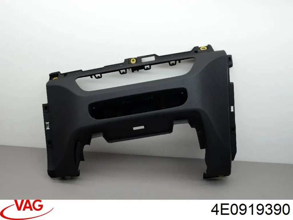 Плафон підсвітки багажного відсіку VAG 4E0919390 ціна, від 4.80 USD