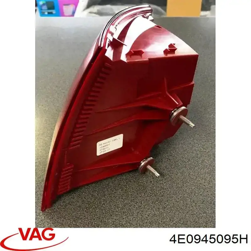 Ліхтар задній VAG 4E0945095H ціна, від 389.27 USD