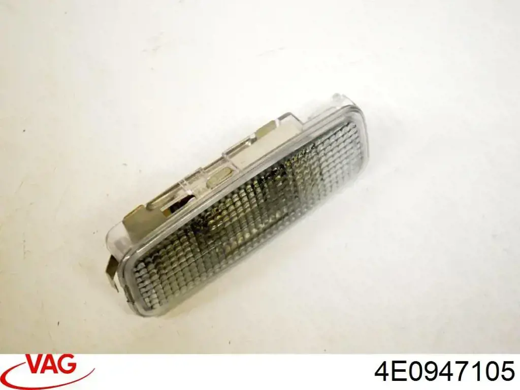 Плафон освітлення салону/кабіни VAG 4E0947105C ціна, від 1.38 USD