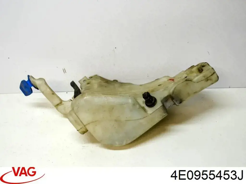 Бачок склоомивача на Audi A8 D3 4E2, 4E8