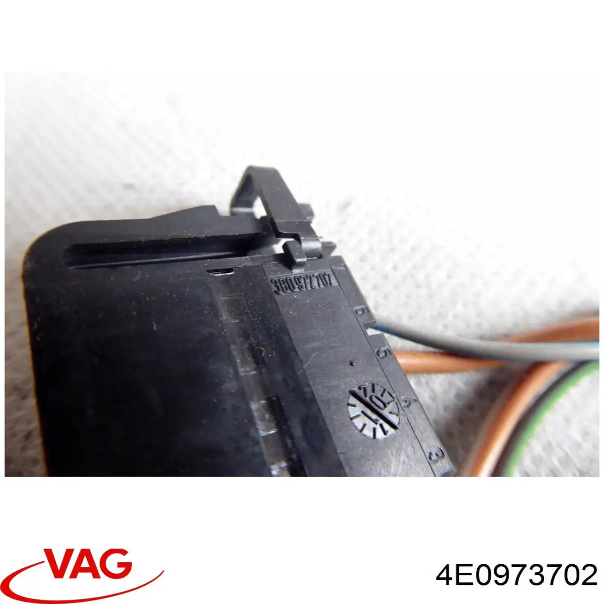 Купити 4E0973702 VAG 