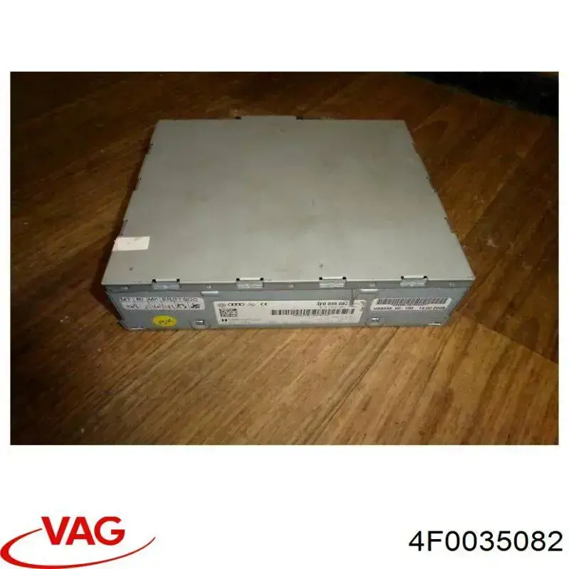4F0035082 VAG Магнітола (радіо AM/FM)