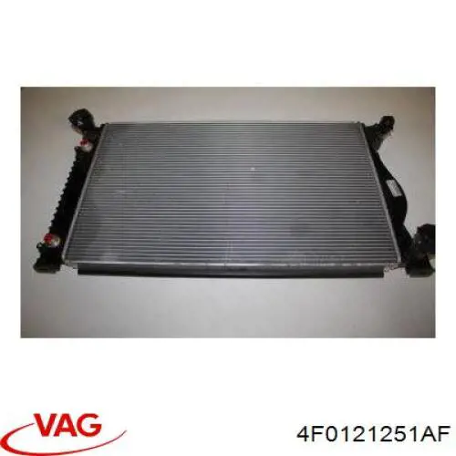 Купити 4F0121251AF VAG Радіатор двигуна