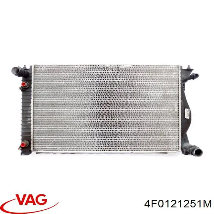 Купити 4F0121251M VAG Радіатор двигуна
