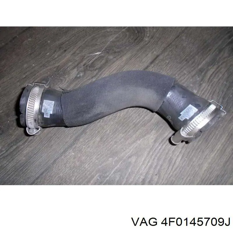 Купити 4F0145709J VAG Шланг/патрубок интеркуллера