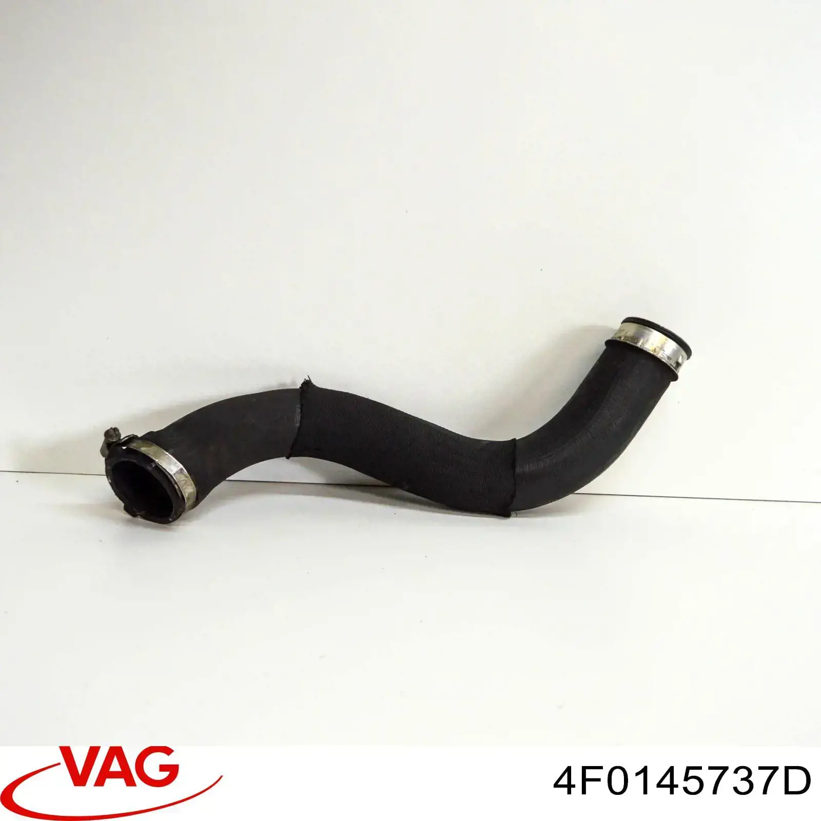 Шланг/патрубок интеркуллера 4F0145737D VAG