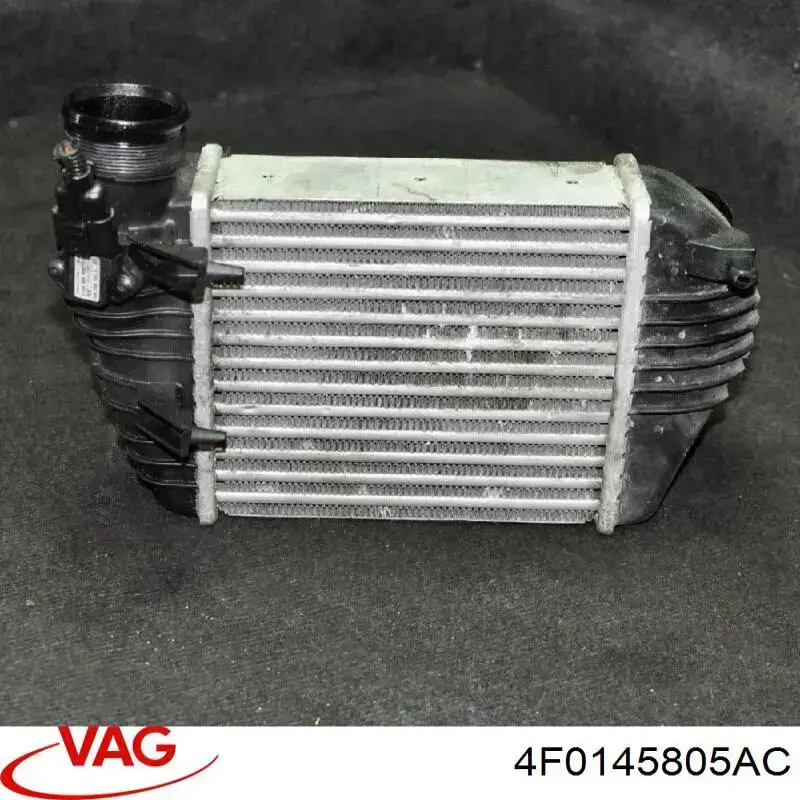 4F0145805AC VAG радіатор интеркуллера