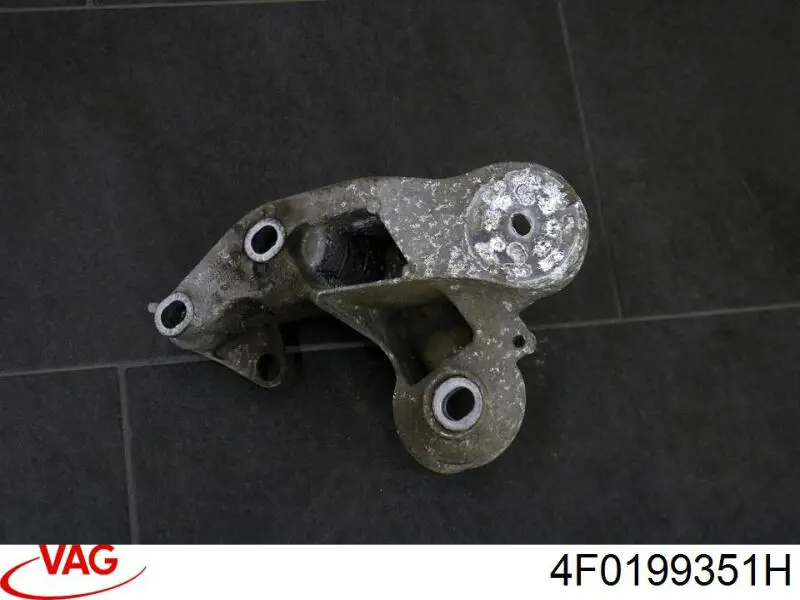 Купити 4F0199351H VAG Кронштейн подушки (опори) двигуна, лівої