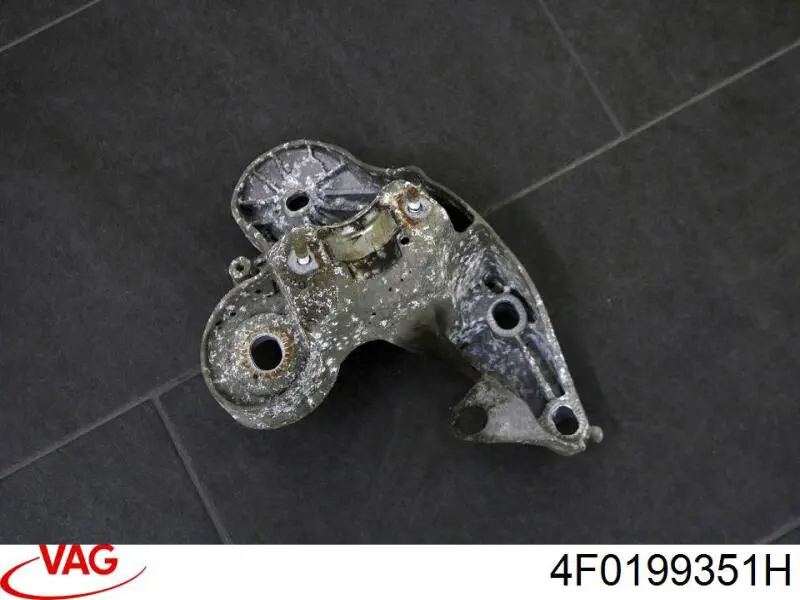Кронштейн подушки (опори) двигуна, лівої VAG 4F0199351H ціна, від 50.68 USD