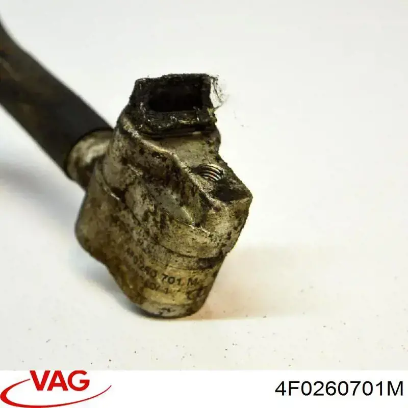 Шланг кондиціонера, від компресора до радіатора 4F0260701M VAG