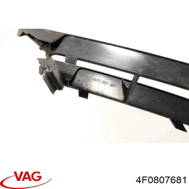 Решітка переднього бампера, ліва VAG 4F0807681 ціна, від 7.40 USD