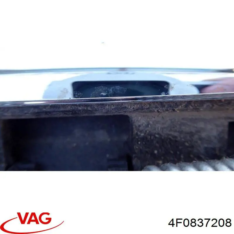 Купити 4F0837208 VAG Ручка передньої двері зовнішня права