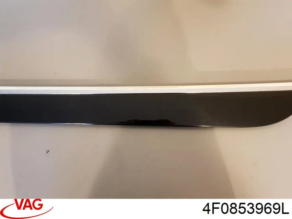 Молдинг задніх лівих дверей VAG 4F0853969L