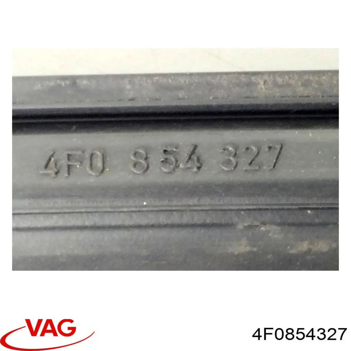 Купити 4F0854327 VAG Молдинг вітрового скла лівий