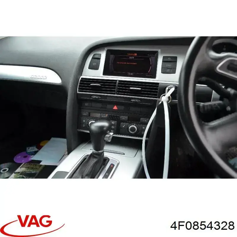Правий молдинг вітрового скла VAG 4F0854328