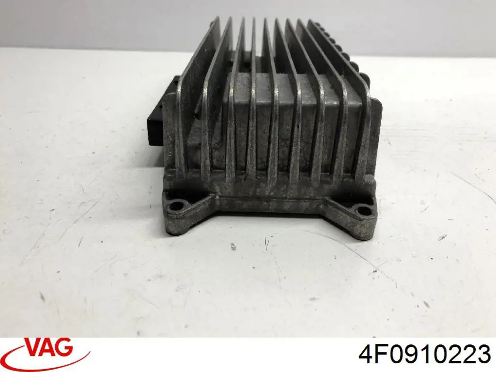 Підсилювач звуку аудіосистеми VAG 4F0910223 ціна, від 50.65 USD