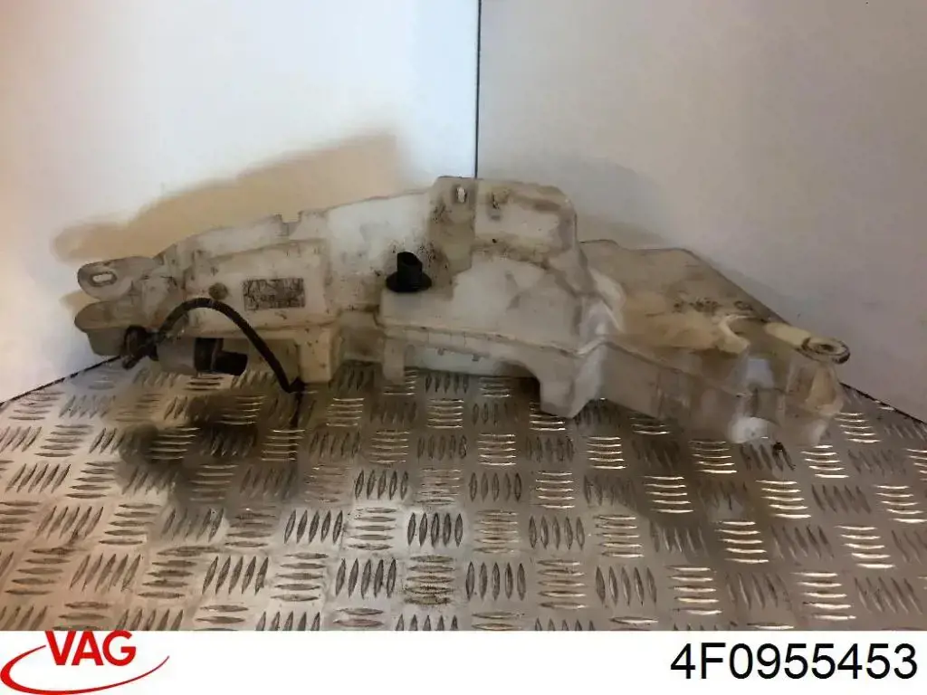 4F0955453 VAG Бачок склоомивача