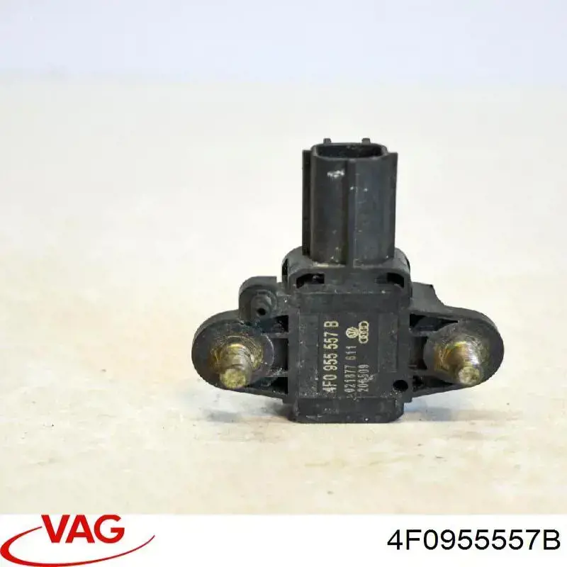 Датчик Айрбег передній VAG 4F0955557B ціна, від 4.23 USD