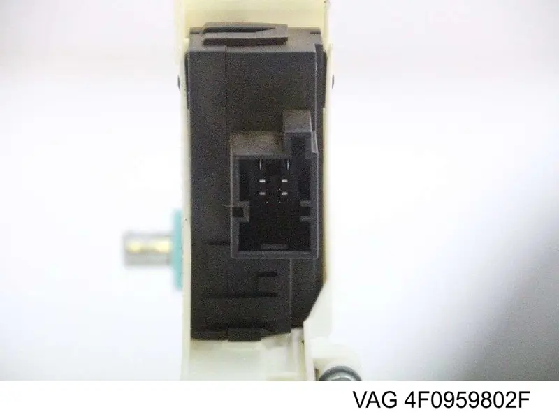 Мотор склопідйомника дверей задніх, правих VAG 4F0959802F ціна, від 6.34 USD