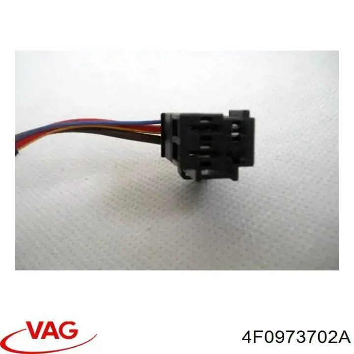 Купити 4F0973702A VAG Роз’єм (фішка) універсальний