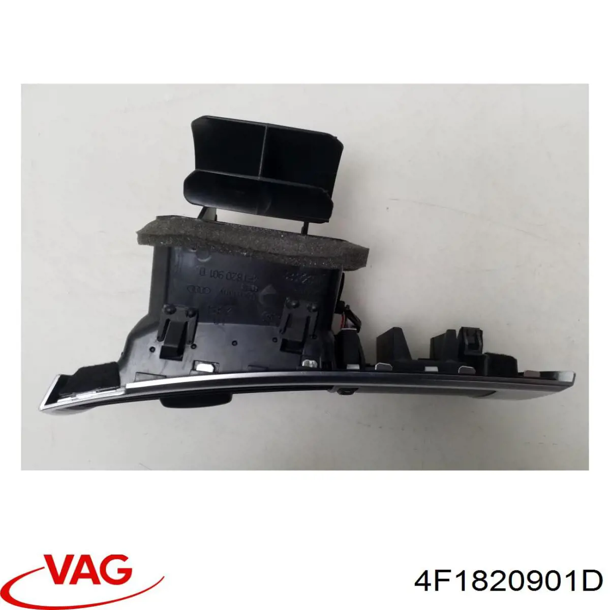 Купити 4F1820901D VAG Решітка повітрозабірника салону