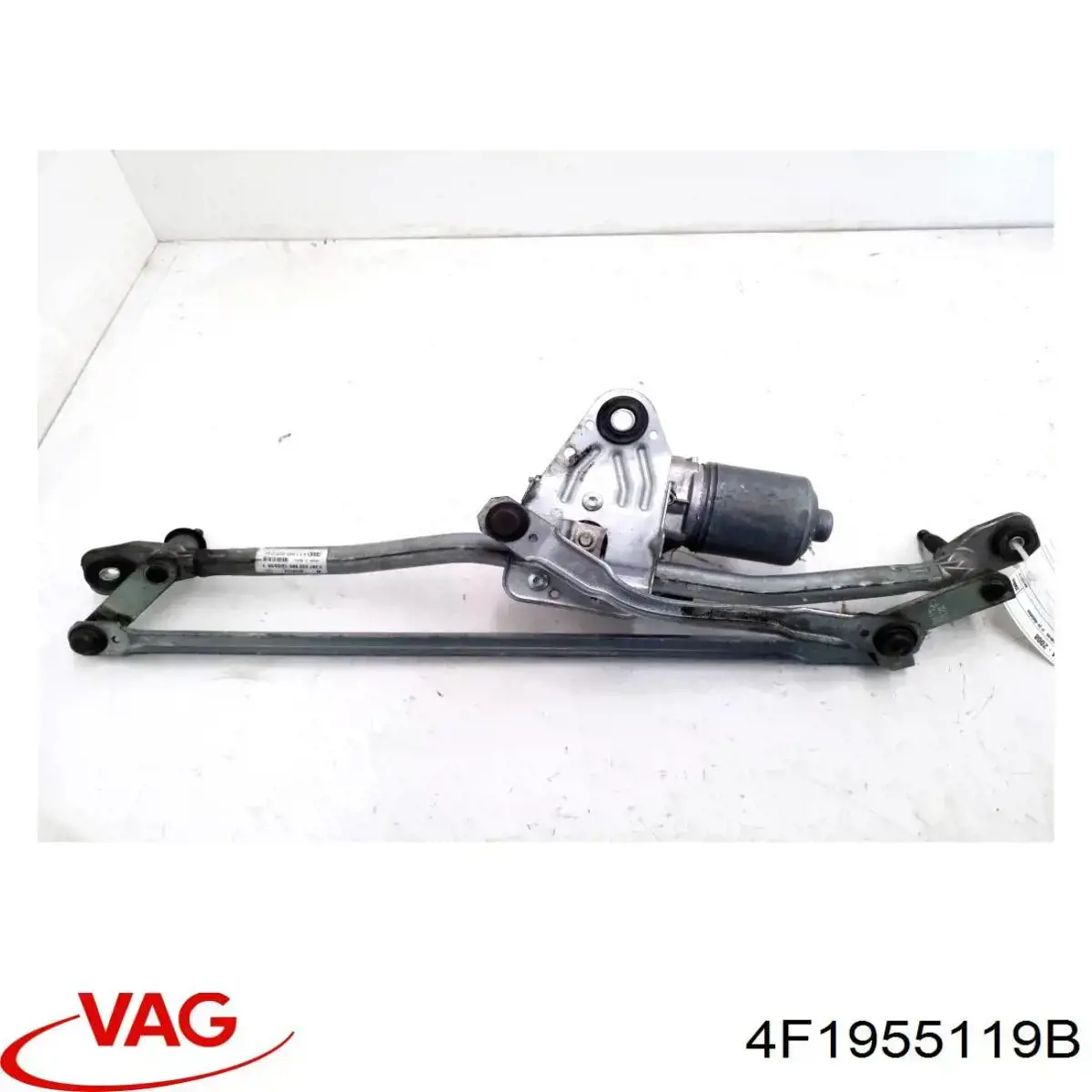 Двигун склоочисника лобового скла (трапеції) 4F1955119B VAG