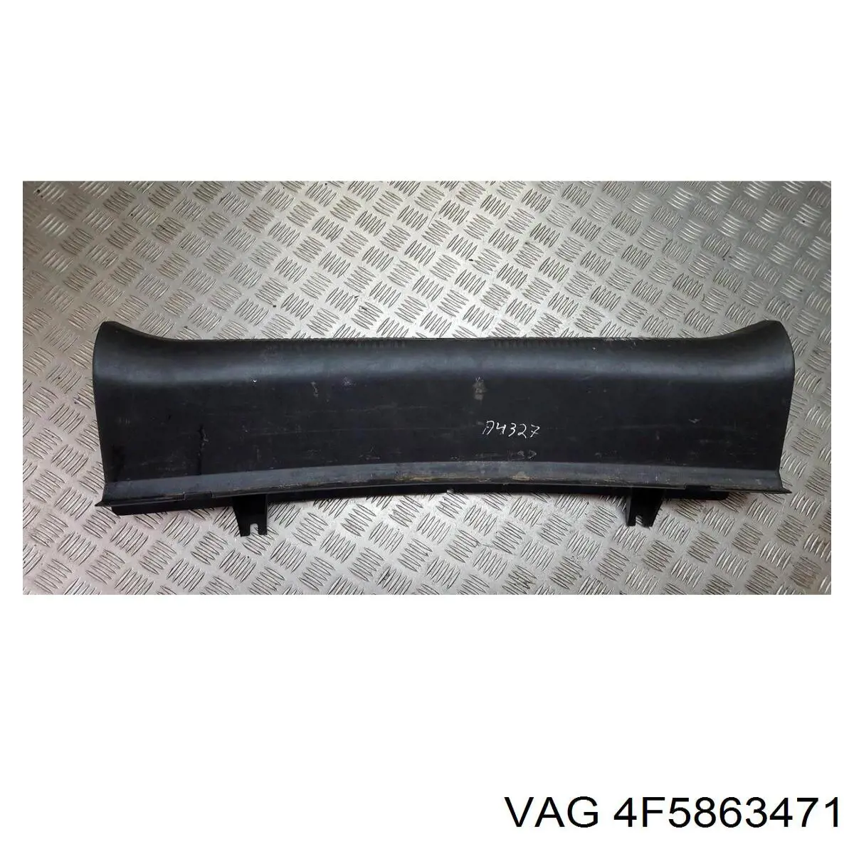 Облицювання задньої панелі багажника VAG 4F5863471 ціна, від 7.03 USD