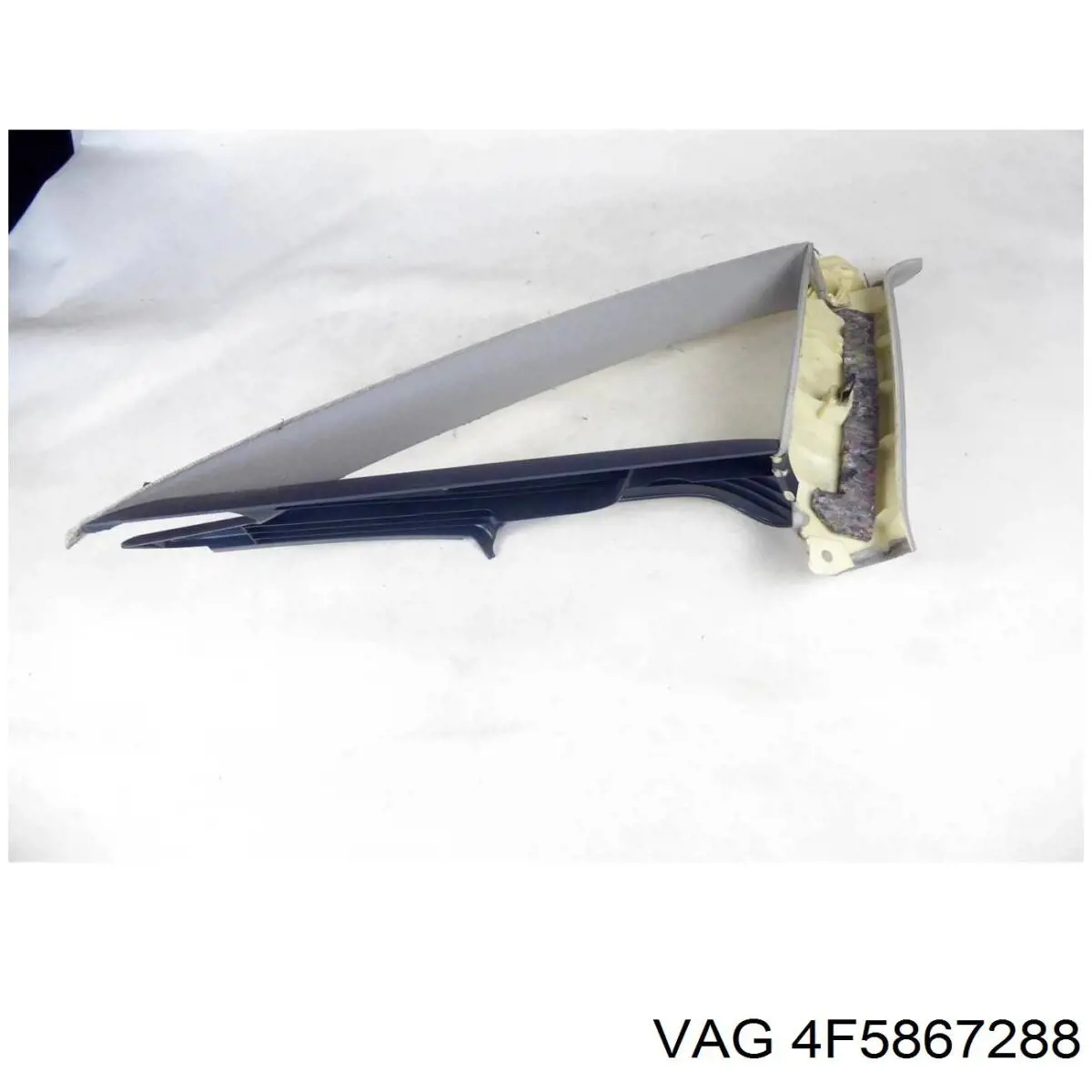 4F5867288 VAG Обшивка стійки кузова внутрішня, задня права