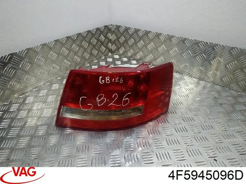 Задній правий зовнішній ліхтар VAG 4F5945096D ціна, від 62.15 USD