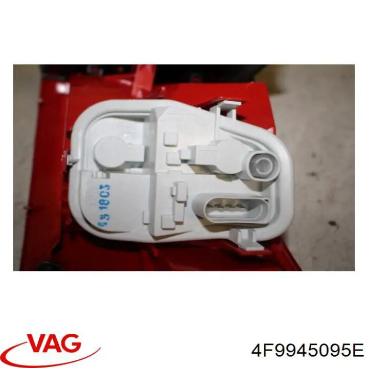 Задня ліва зовнішня фара VAG 4F9945095E ціна, від 128.89 USD
