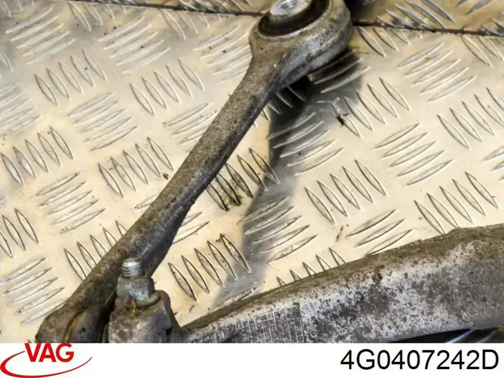Купити 4G0407242D VAG Кулак поворотний передній правий