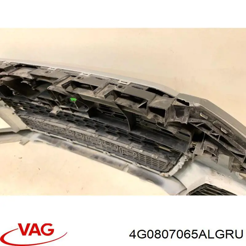 Передній бампер 4G0807065ALGRU VAG