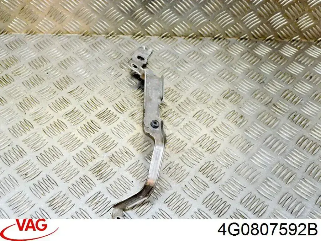 Купити PAD43106OR Signeda Кронштейн кріплення крила переднього правого, передній