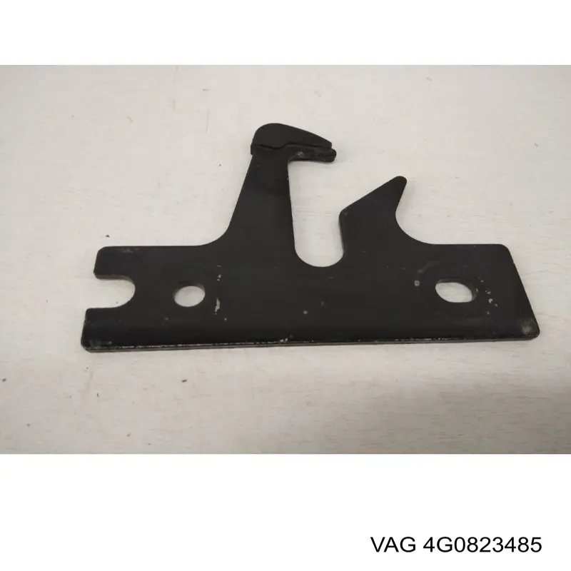  VAG 4G0823485