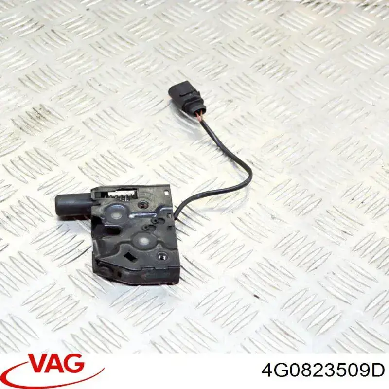 Замок кришки капота VAG 4G0823509D
