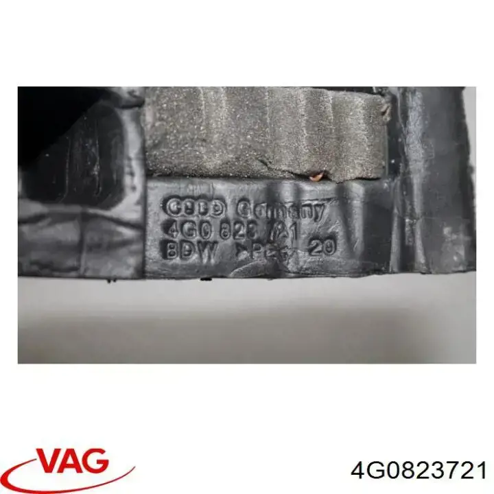 Ущільнювач крила 4G0823721 VAG