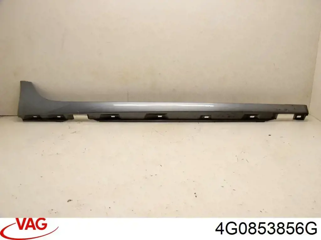 Накладка зовнішня (молдинг) порога, правий VAG 4G0853856G