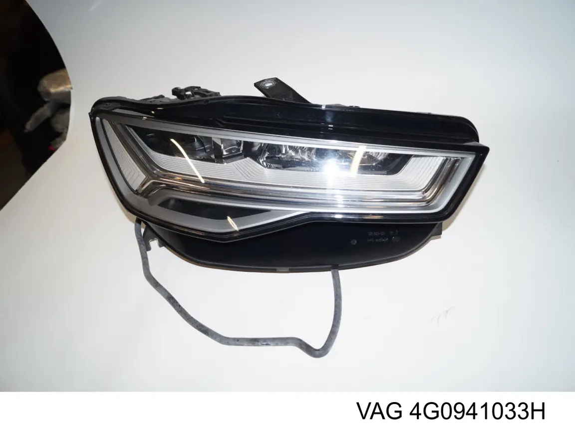 Фара ліва ZAD111570L Signeda