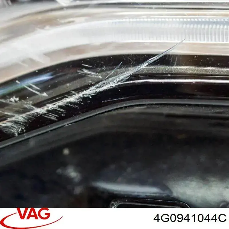 Фара права 99411785202 Diamond/DPA