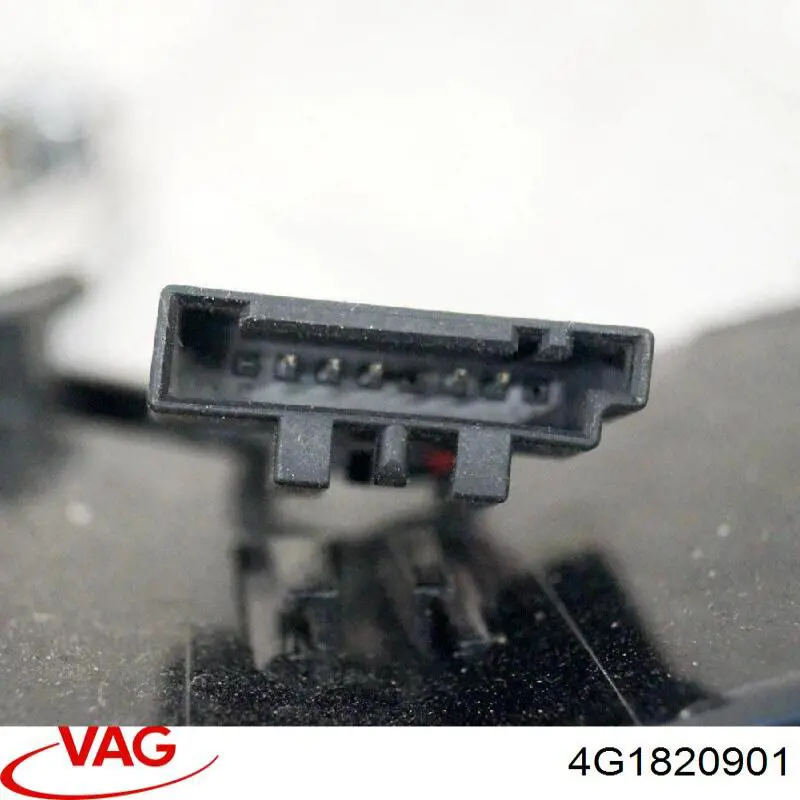 Решітка повітропровода ліва 4G1820901 VAG