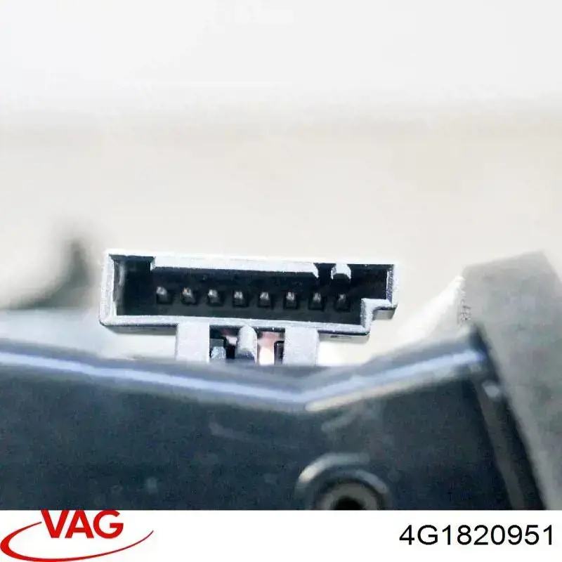 Купити 4G1820951 VAG Решітка вентиляції салону на "торпедо"