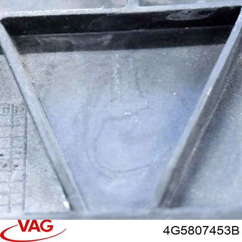 Направляюча заднього бампера, ліва VAG 4G5807453B ціна, від 11.29 USD