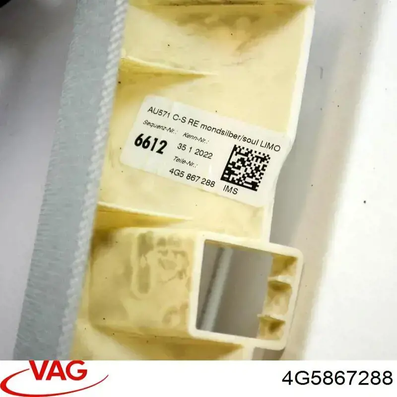 Купити 4G5867288 VAG Обшивка стійки кузова внутрішня, задня права