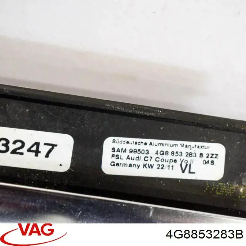 4G8853283B VAG Молдинг опускного скла дверей передньої, лівої