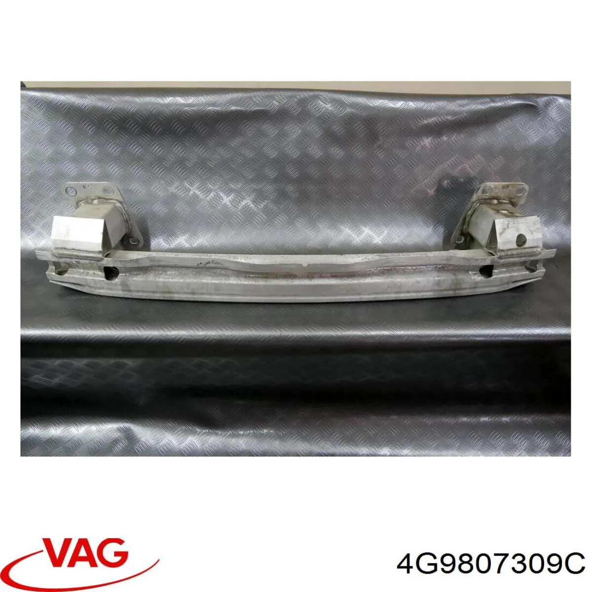 Кронштейн бампера заднього VAG 4G9807309C ціна, від 59.19 USD