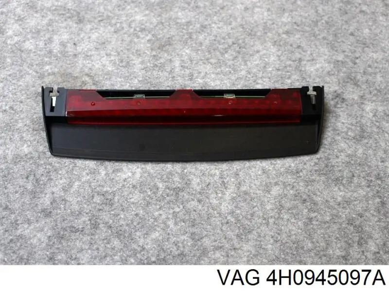 Додаткові задні стопи VAG 4H0945097A