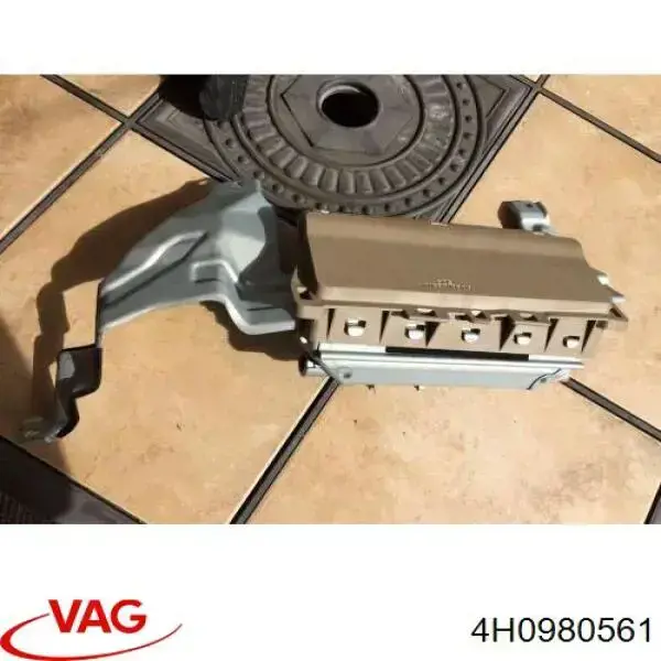 Купити 4H0980561A VAG 