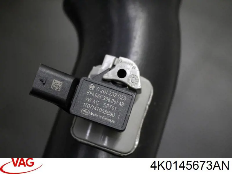 Купити 4K0145673AN VAG Шланг/патрубок интеркуллера