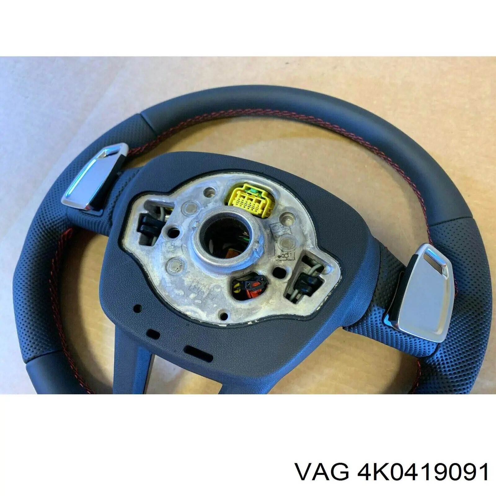 Рульове колесо VAG 4K0419091 ціна, від 504.39 USD